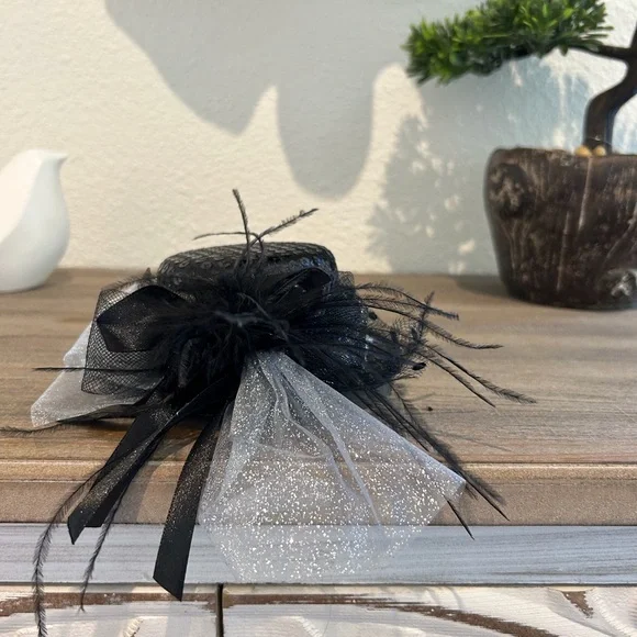 Mondor black&silver figure skating dress size petite small with matching top hat - Picture 7 of 10